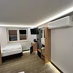 Mandarin ゲストハウス 4*